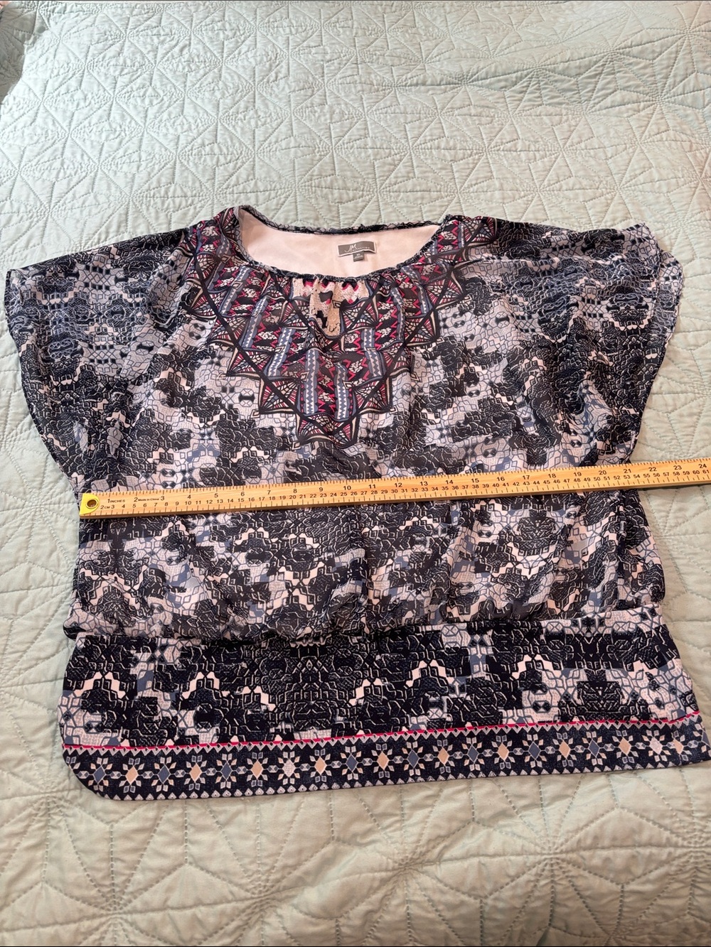 Top Scoop-Neck - Navy/White/Red accents - Picture 7 of 10
